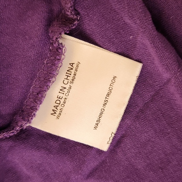 Short sleeve purple t shirt with handkerchief hem, size medium - Picture 3 of 4